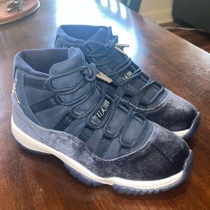 Jordan 11 retro Midnight